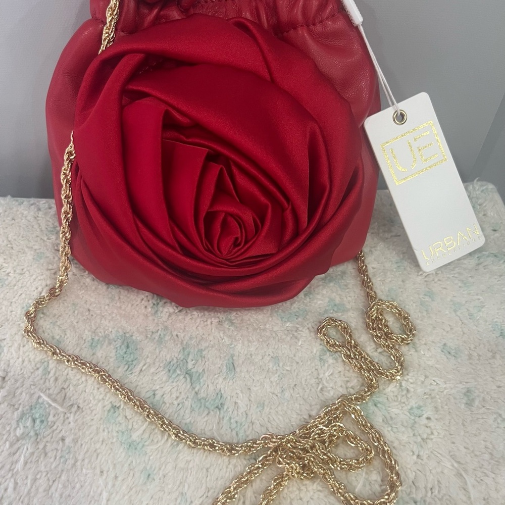 Urban Expressions Scarlet‎ Rose Crossbody Bag